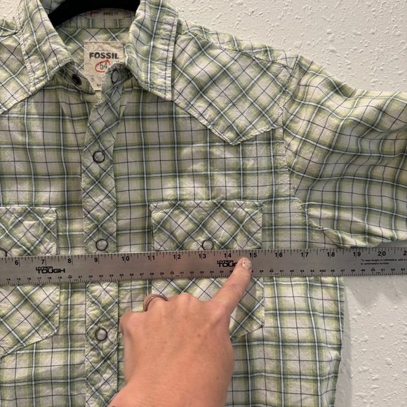 Fossil Snap Button Up Short Sleeve shirt size small - Picture 2 of 6